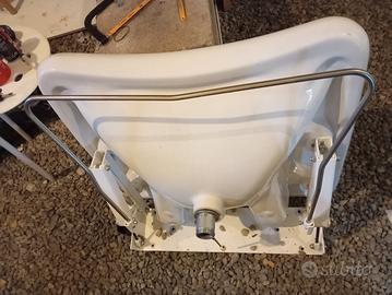 lavabo per disabili con inclinazione pneumatica 