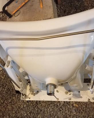 lavabo per disabili con inclinazione pneumatica 