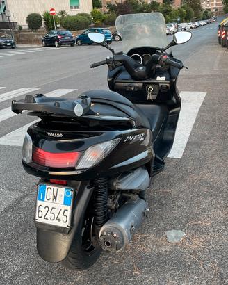 Yamaha majesty 400