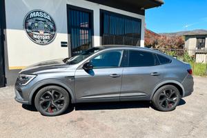 Renault Arkana Hybrid E-Tech 145 CV R.S. Line