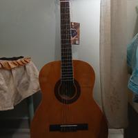 Chitarra classica EKO, custodia inclusa 