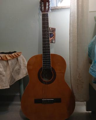 Chitarra classica EKO, custodia inclusa 