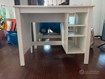 Scrivania Ikea Brusali