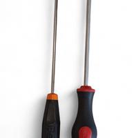 Set 2 cacciaviti a taglio