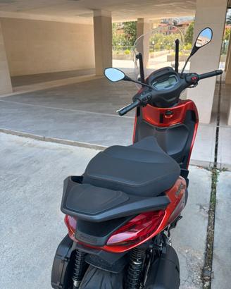 Piaggio Beverly 400 S HPE – 2023 – 7.000 km