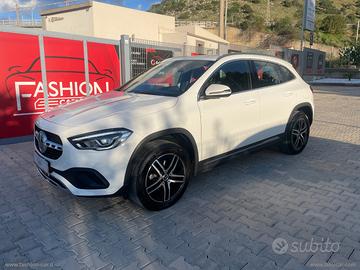 MERCEDES-BENZ GLA 200 d Automatic Sport