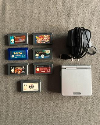 Game Boy Advance SP + 7 giochi