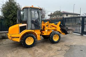 P137 Pala gommata JCB 407 B