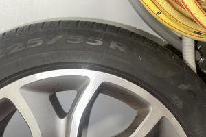 Gomme + Cerchi 225/55/R18 M+S