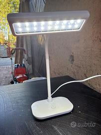 Lampada per scrivania a led