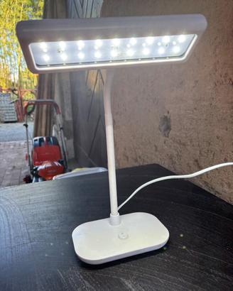 Lampada per scrivania a led