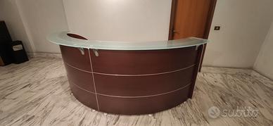 Bancone reception circolare