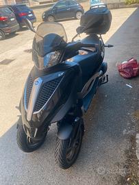 Mp3 piaggio yuorban LT 300