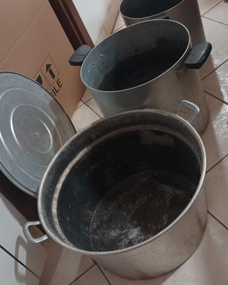passapomodoro tappatrice bottiglie e pentoloni
