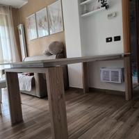 Tavolo allungabile bianco opaco effetto quercia 