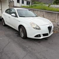 Alfaromeo Giulietta per ricambi