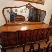 Credenza in stile Chippendale con specchiera