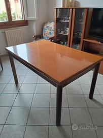 Tavolo in noce allungabile apertura a libro