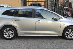 Toyota Corolla Touring Sports 1.8 Business Tech SW