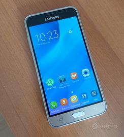 Samsung Galaxy J3 2016 smartphone 