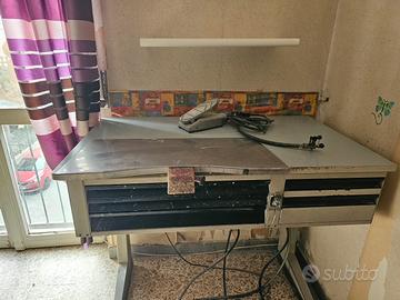 Tavolo da lavoro 