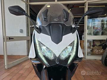 Kymco AK 575 PREMIUM UNIPRO KM 2.144 !!!