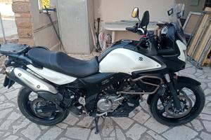 moto Suzuki v strom 650 ABS