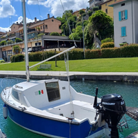 Barca cabinato a vela