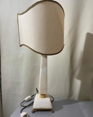 Lampada in alabastro