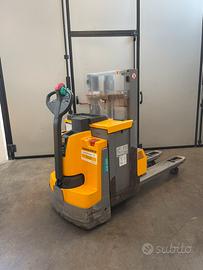 Stoccatore Jungheinrich EJD220 doppio sollevamento