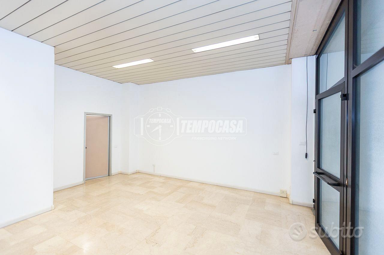 Ampio ufficio ristrutturato con ingresso indipende - Altro