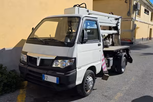 Piaggio Porter Maxxi Piattaforma aerea COMET