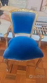 Poltroncina d'epoca con braccioli
