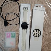 SAMNSUNG GALAXY WATCH 6 40 mm Gold