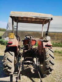 trattore agricolo 