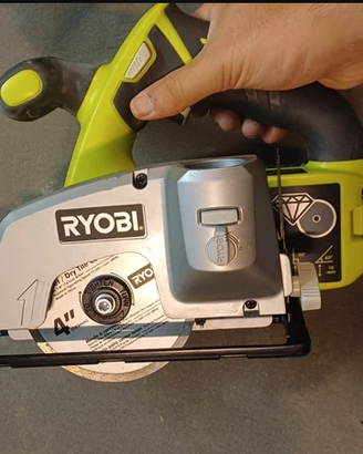 Taglia piastrelle a umido Ryobi 18V ONE+