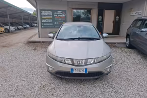 Honda Civic 1.8 i-VTEC 5p. Executive i-P