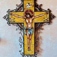 Crocifisso arte spagnola in ceramica smalto ferro