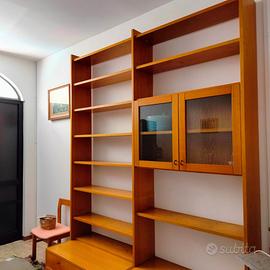 MOBILE CON TANTI SCAFFALI