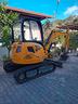 miniescavatore-jcb-8030-girosagoma