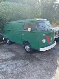 Volkswagen T2  Anno 1975  (Da restaurare)