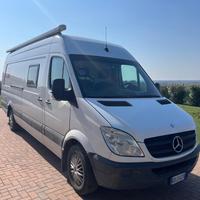 Mercedes sprinter camperizzato con garage