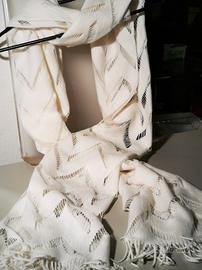 grande scialle Runner bianco