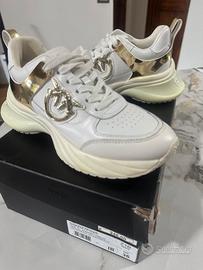 Sneakers Pinko bianche con dettagli in oro!