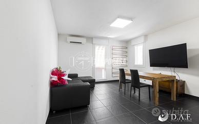 Splendido Appartamento Ristrutturato a Vignola, Zo