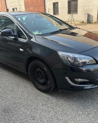 Opel Astra 1.4 100CV 5 porte Cosmo