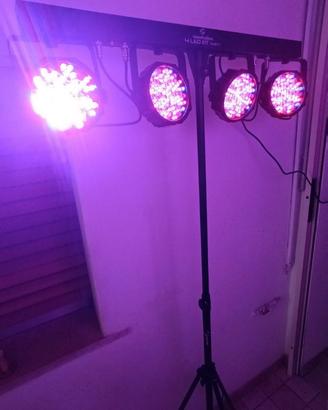 kit di illuminazione completo per serate musica