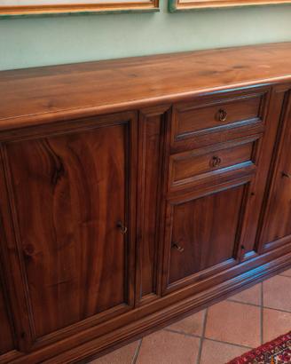 Credenza in stile arte povera