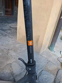 Monopattino elettrico mi.com