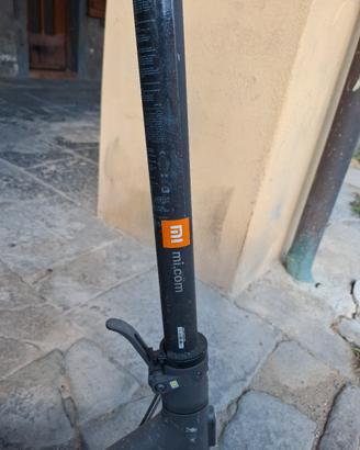 Monopattino elettrico mi.com